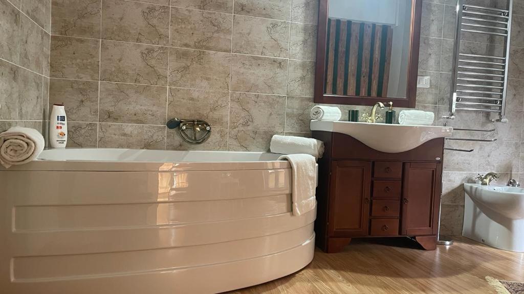 Doctor House Standard, Suites & Luxury Rooms Enna Kültér fotó
