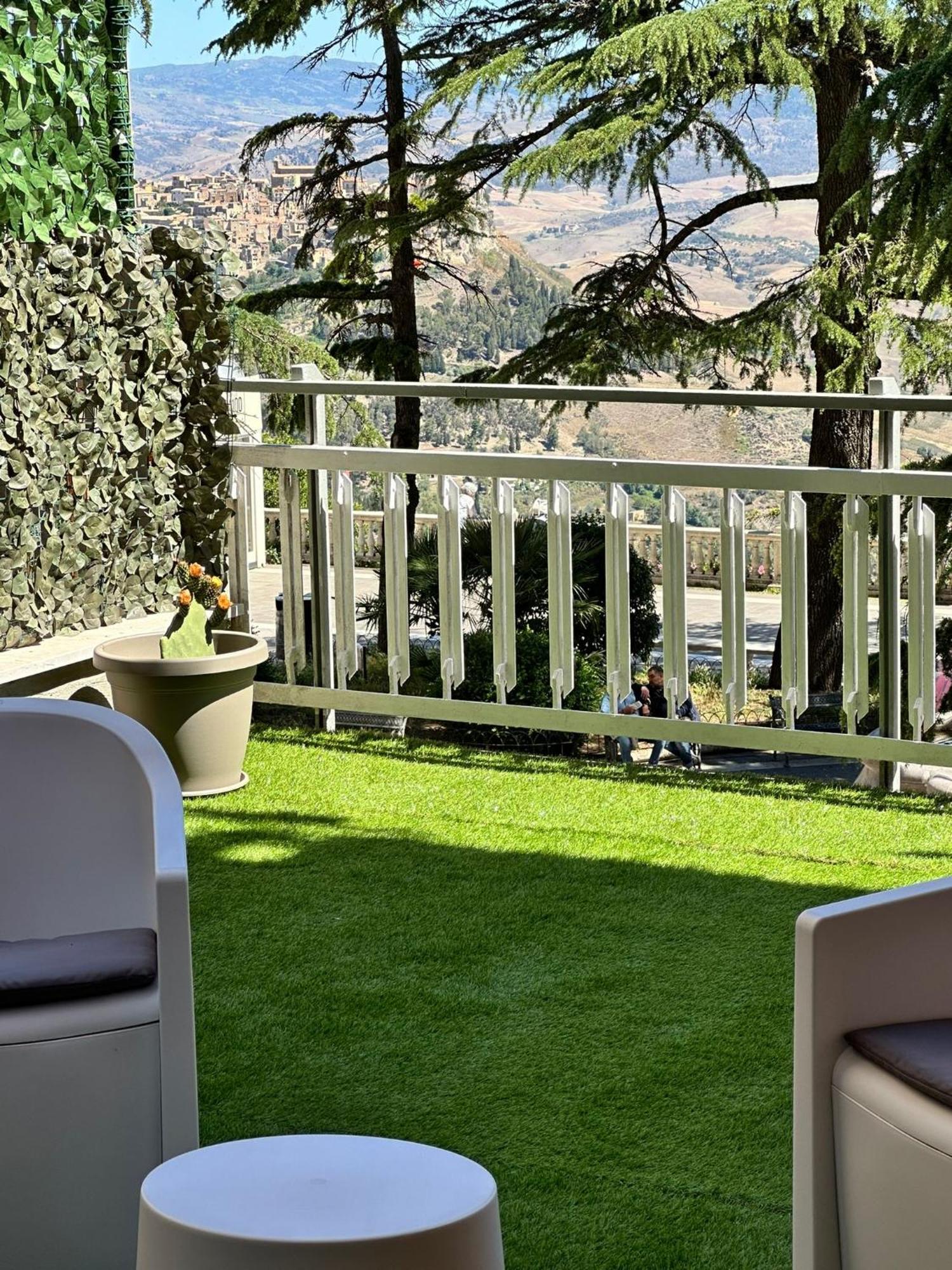 Doctor House Standard, Suites & Luxury Rooms Enna Kültér fotó